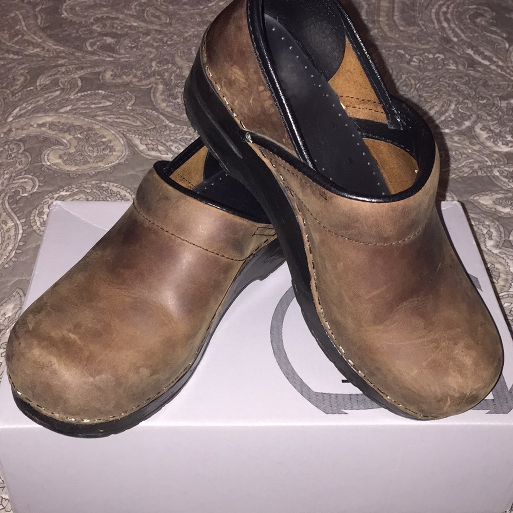 Sanita, women’s professional leather clog